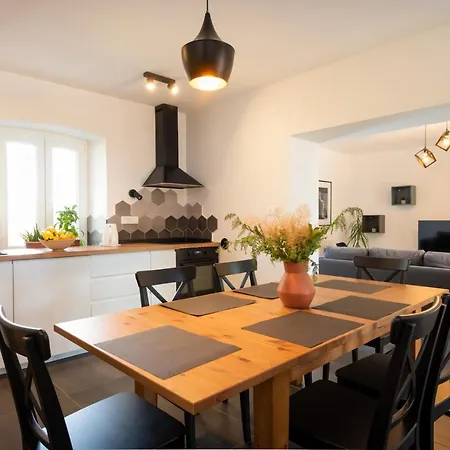 Slivari Tatil Evi Nedeščina