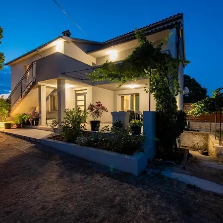 Holiday home Slivari